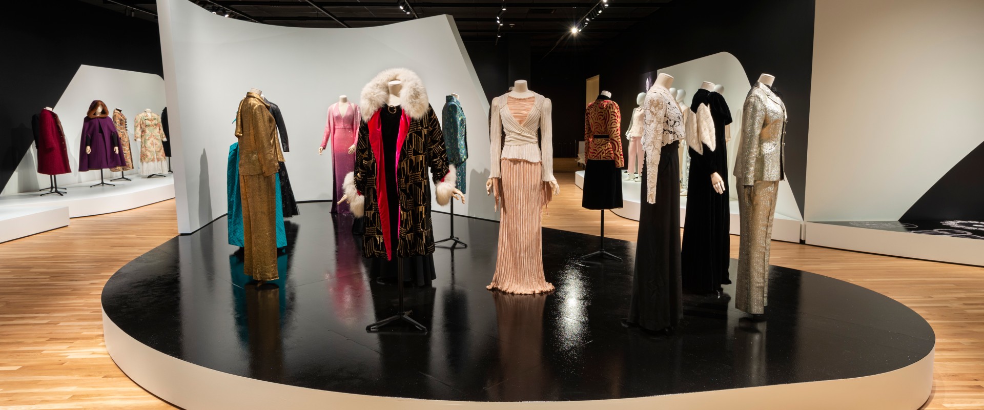 The Luxurious World of High-End Boutiques in Denver, CO